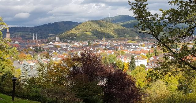 So schön ist Freiburg vom Lorettoberg zu sehen: Nach dem Gartenkunstgriff des Parkschöpfers Werner Semmler!