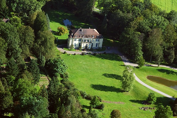 Schloss Queen-Auguste-Victoria-Park mit Pleasureground: Ein  Gartenkulturwerk für die Ewigkeit